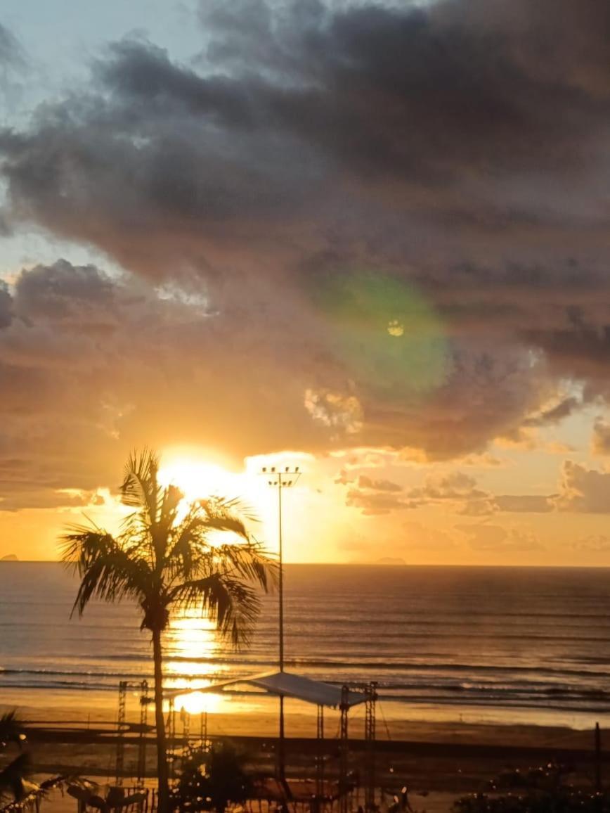 Apto Em Frente Ao Mar - Predio Redondo Peruíbe Exterior foto