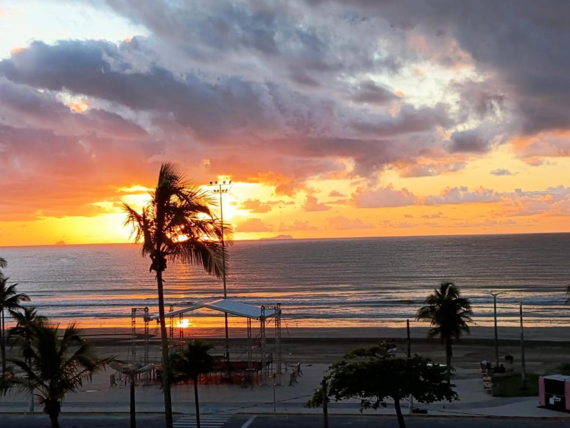 Apto Em Frente Ao Mar - Predio Redondo Peruíbe Quarto foto